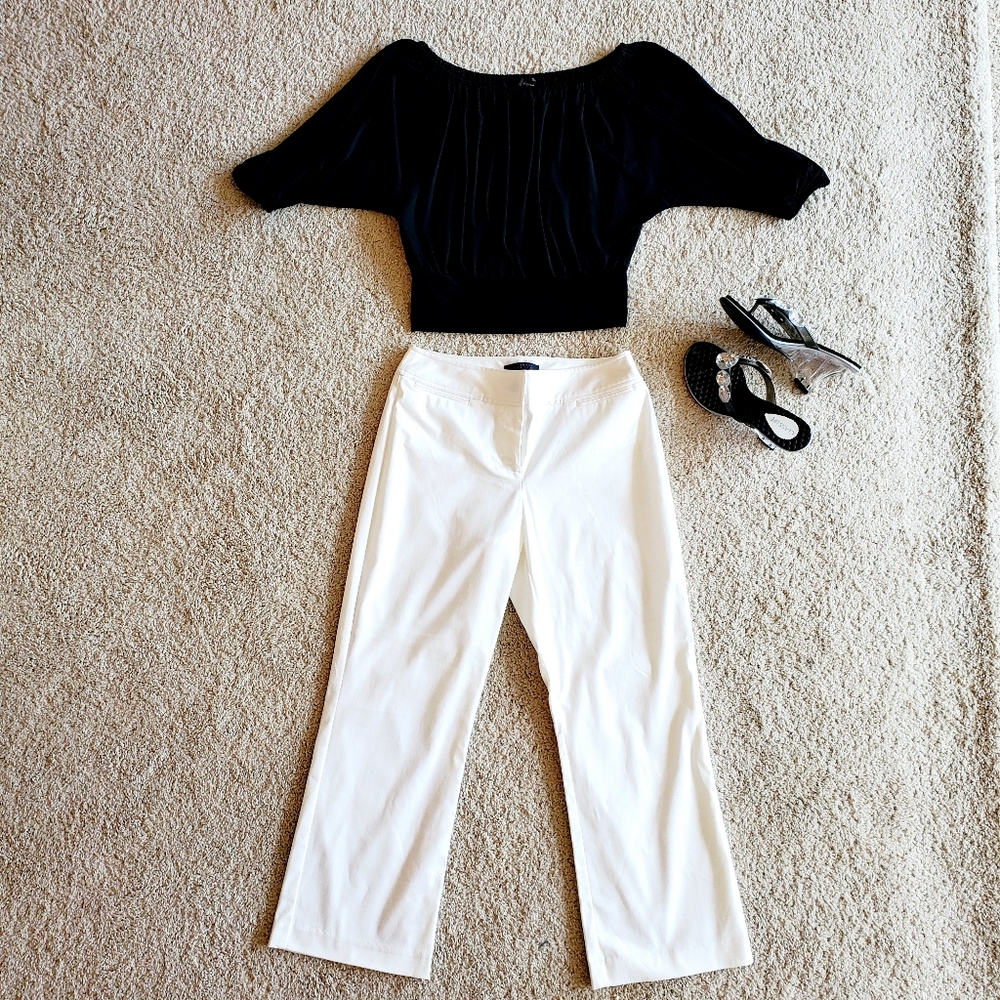 Chic Crop Top - Picture 2 of 3